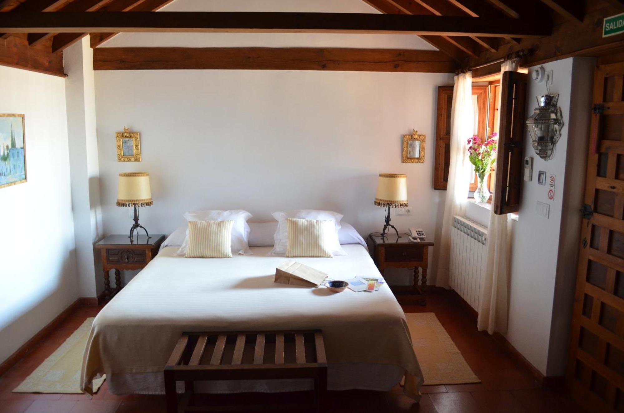 Classic Double or Twin Room Space